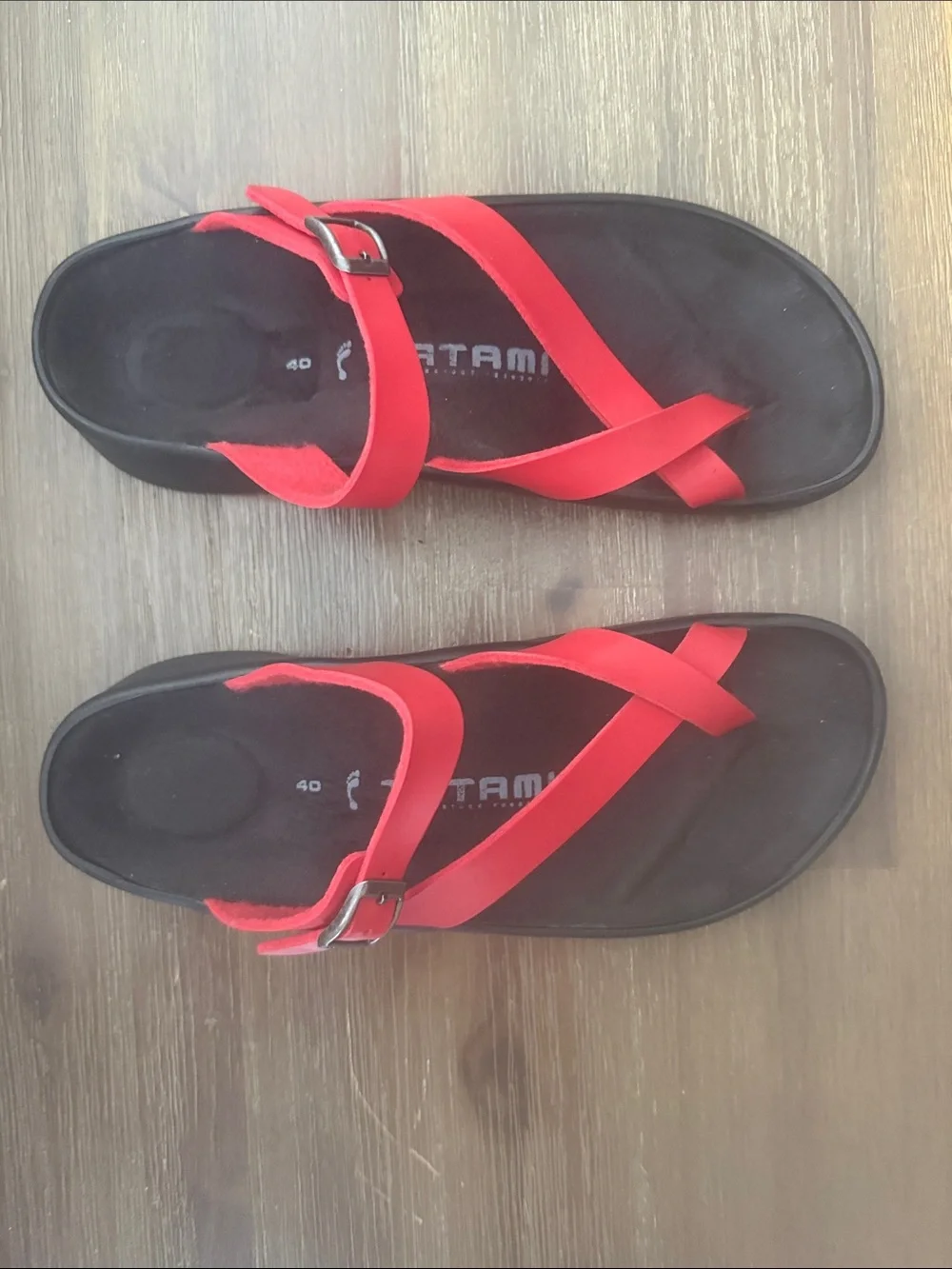 Birkenstock TATAMI Women’s Black Footbed Red Strappy Sandals